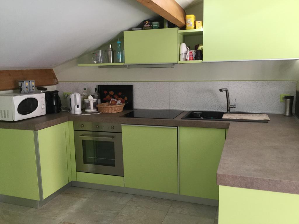 Appartement Les Ecureuils La Roque-d'Antheron Εξωτερικό φωτογραφία
